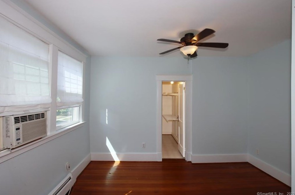 101 Putnam Ave, New Haven CT 06517-2736 exterior