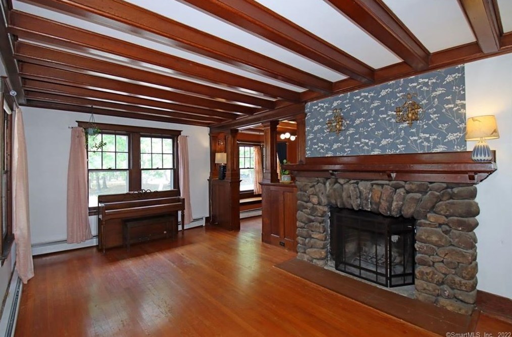 101 Putnam Ave, New Haven CT 06517-2736 exterior