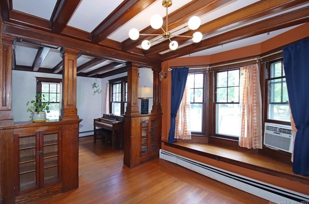 101 Putnam Ave, New Haven CT 06517-2736 exterior