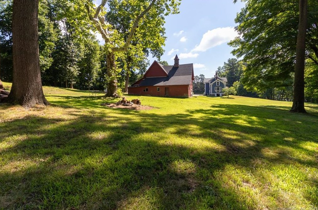 7 Orchard St, Vernon CT  06066-3001 exterior