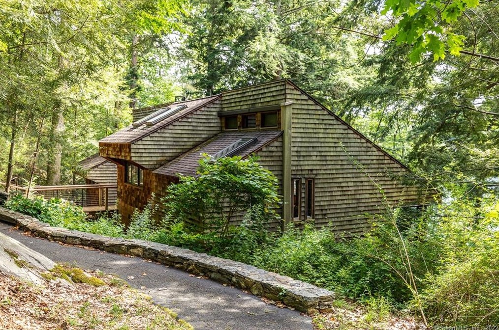 10 Laurel Dr S, Sherman, CT 06784