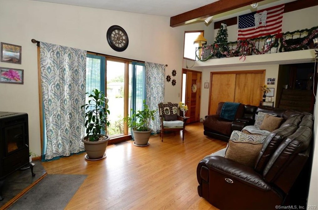 261 Belden St, Watertown, CT 06795-2803