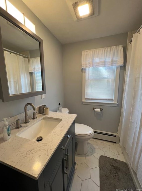 5 Ridgewood Rd, Meriden CT 06450-4443 exterior