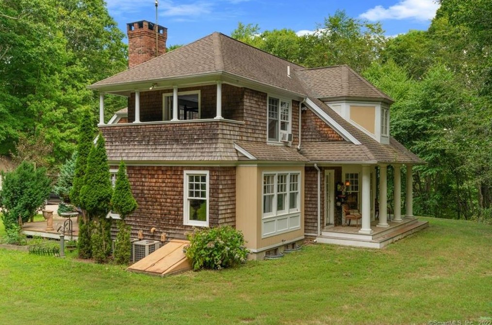 18 Ox Bow Ln, Essex, CT 06426