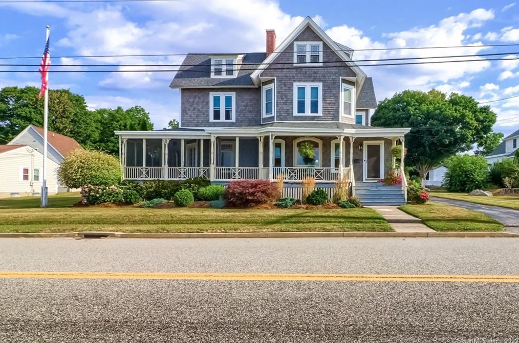 26 Plant St, Groton, CT 06340