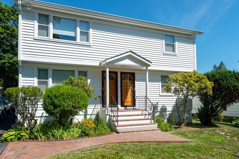 29 Lenox Ave, Norwalk, CT 06854