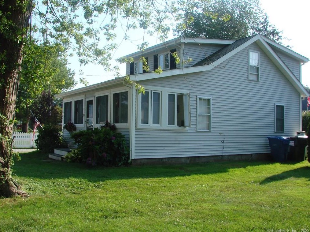 9 Attawanhood Trl, Fenwick, CT 06475