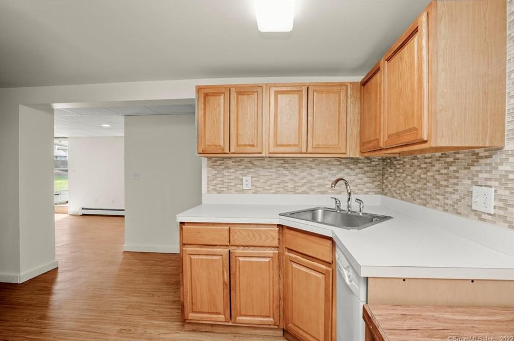 115 Sulik Ter, Stratford CT  06614-3146 exterior