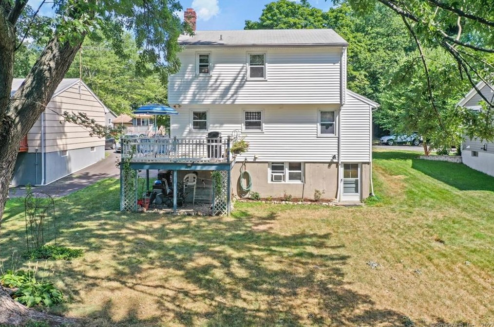 115 Sulik Ter, Stratford CT  06614-3146 exterior