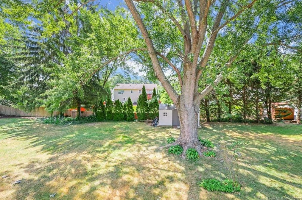 115 Sulik Ter, Stratford CT  06614-3146 exterior