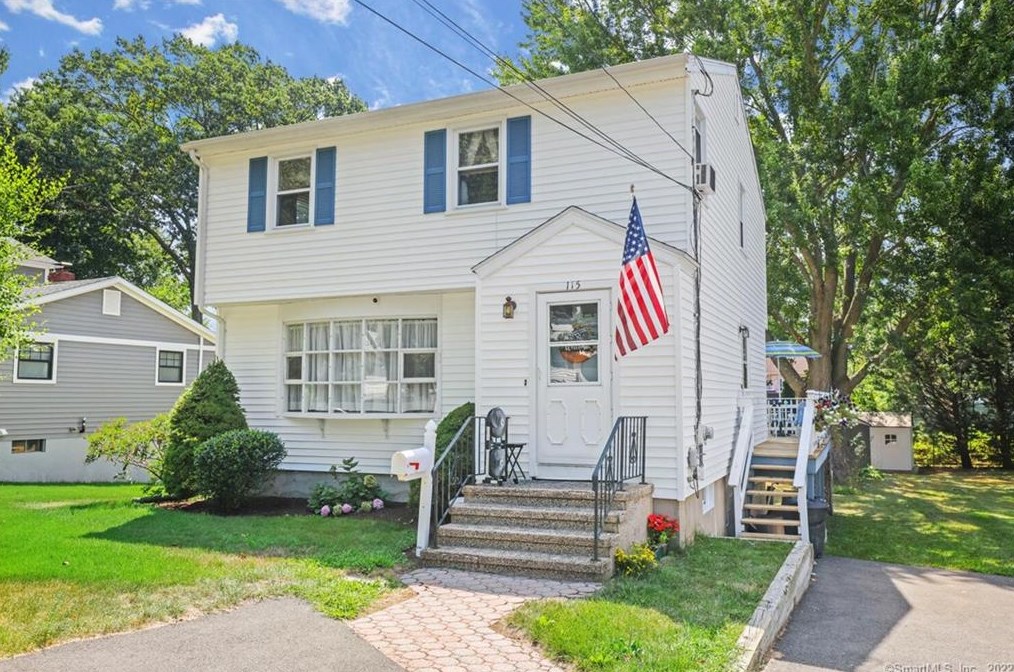 115 Sulik Ter, Stratford CT  06614-3146 exterior