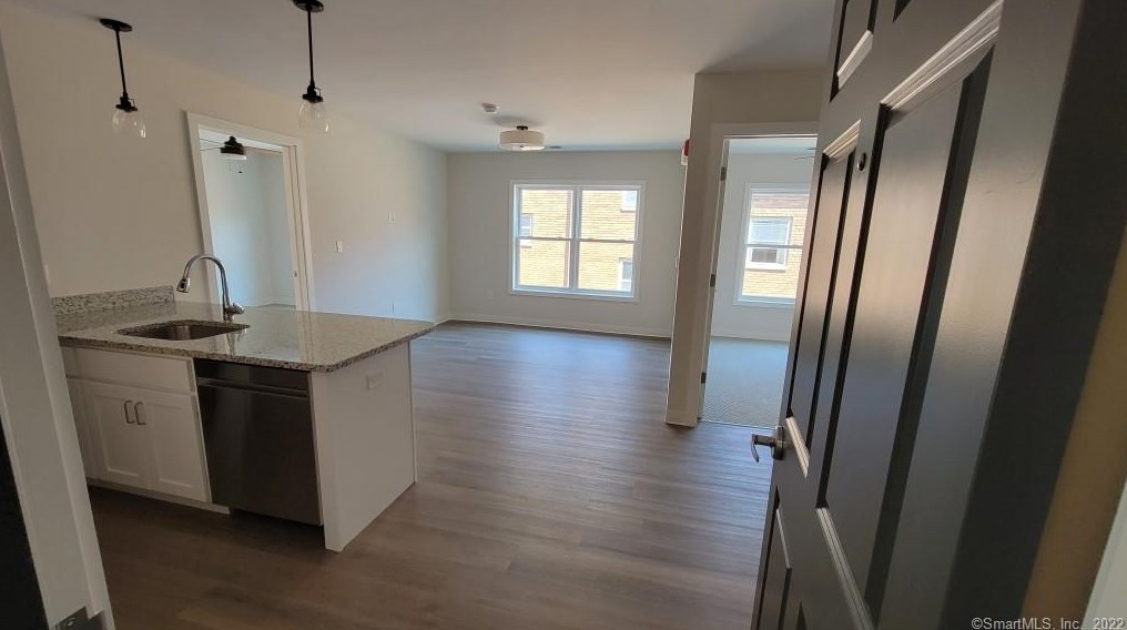 287 Washington Blvd #2b, Stamford, CT 06902