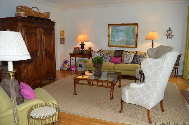 131 Park St, New Canaan, CT 06840