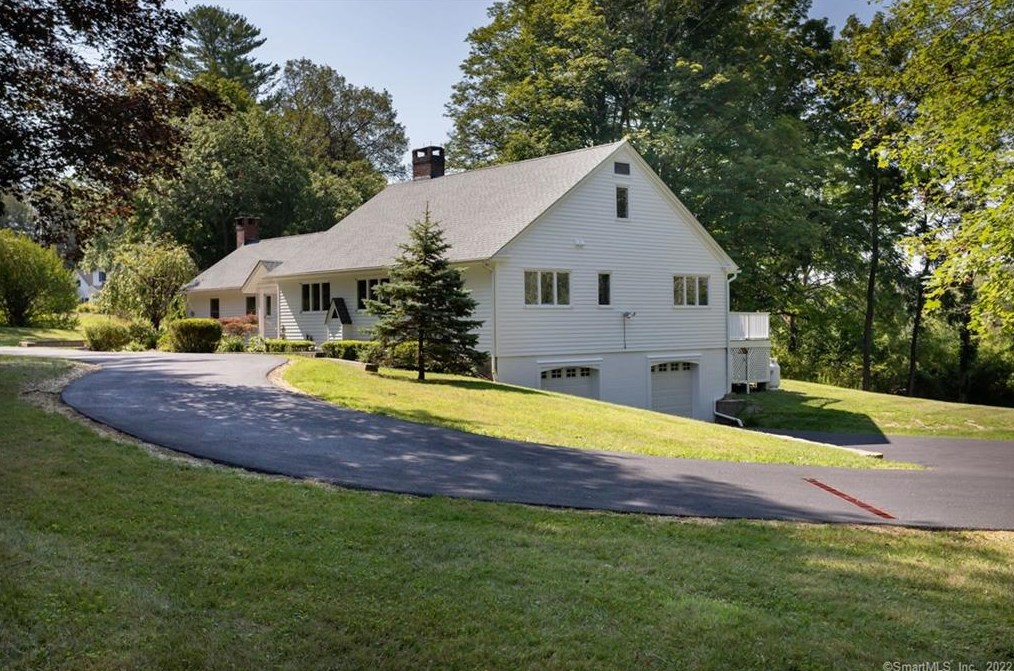 164 Interlaken Rd, Lakeville, CT 06039