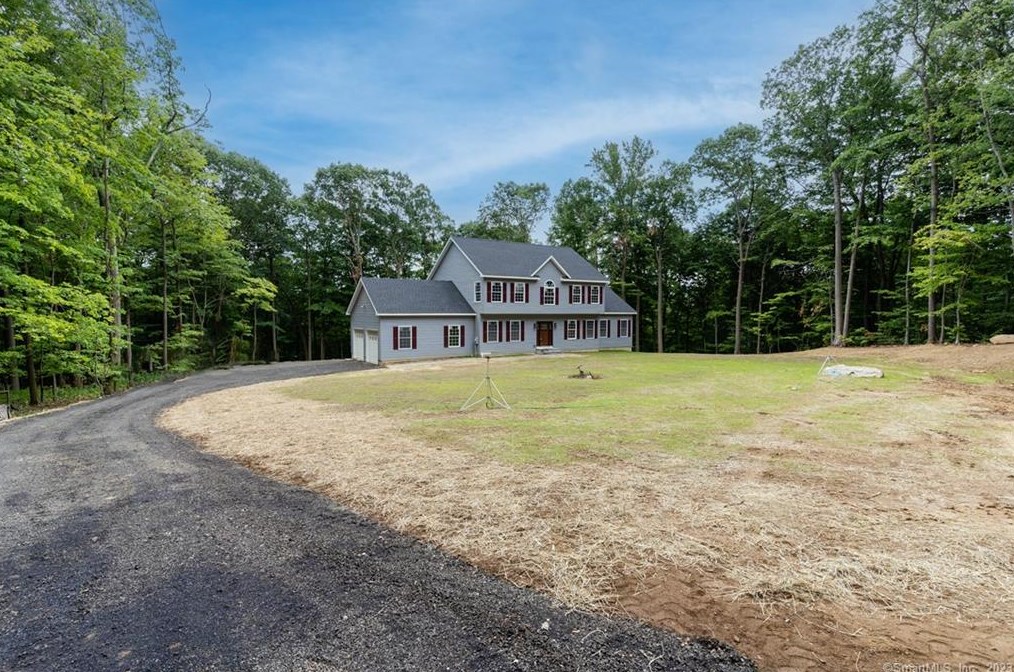 22 Clairann Dr, Danbury, CT 06811