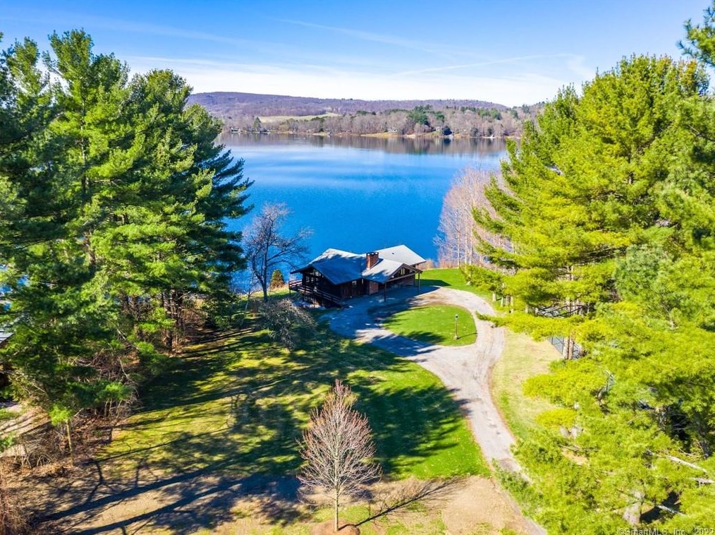 33 Elm St, Lakeville, CT 06039