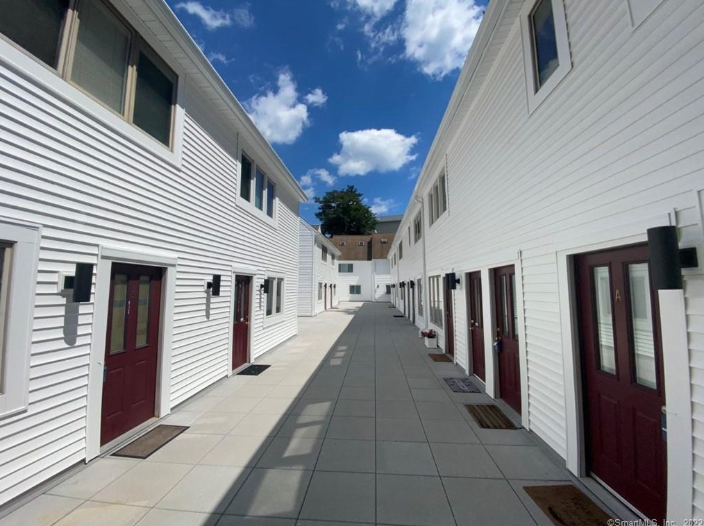 141 Grove St #a, Stamford, CT