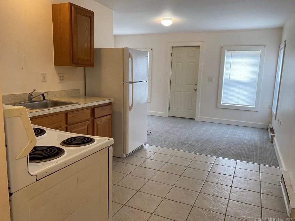 166 Norwich Ave #1, Norwich, CT 06360