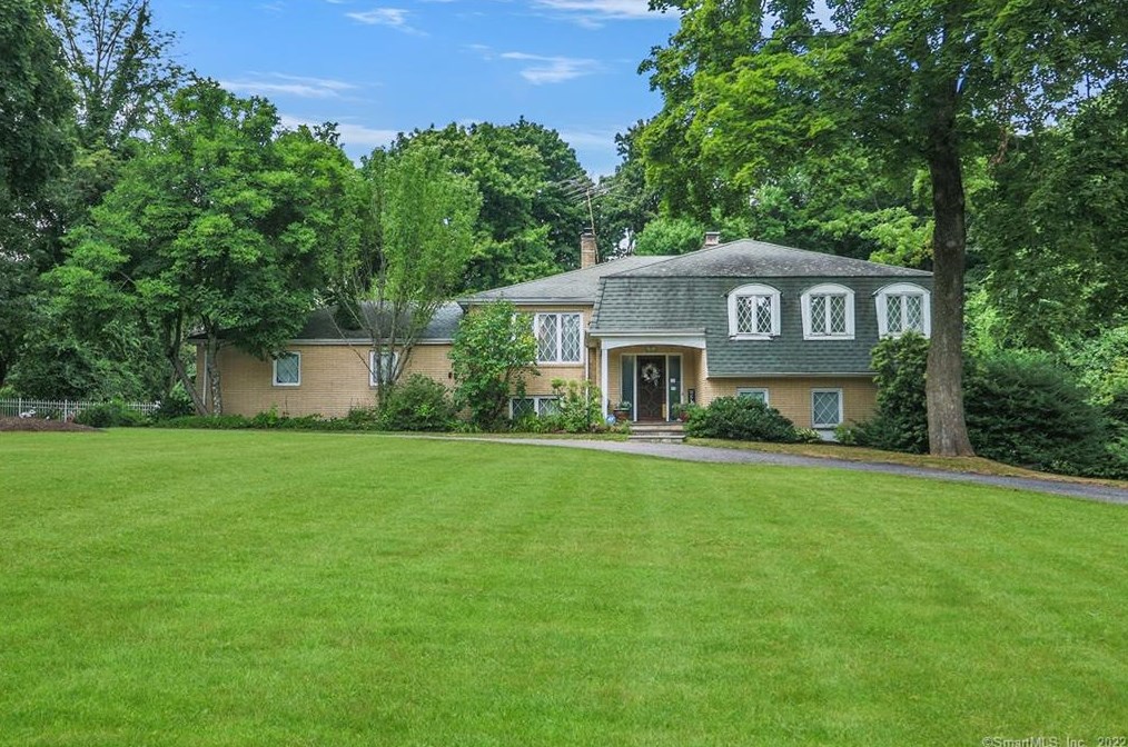 44 Lynam Rd, Stamford, CT 06903