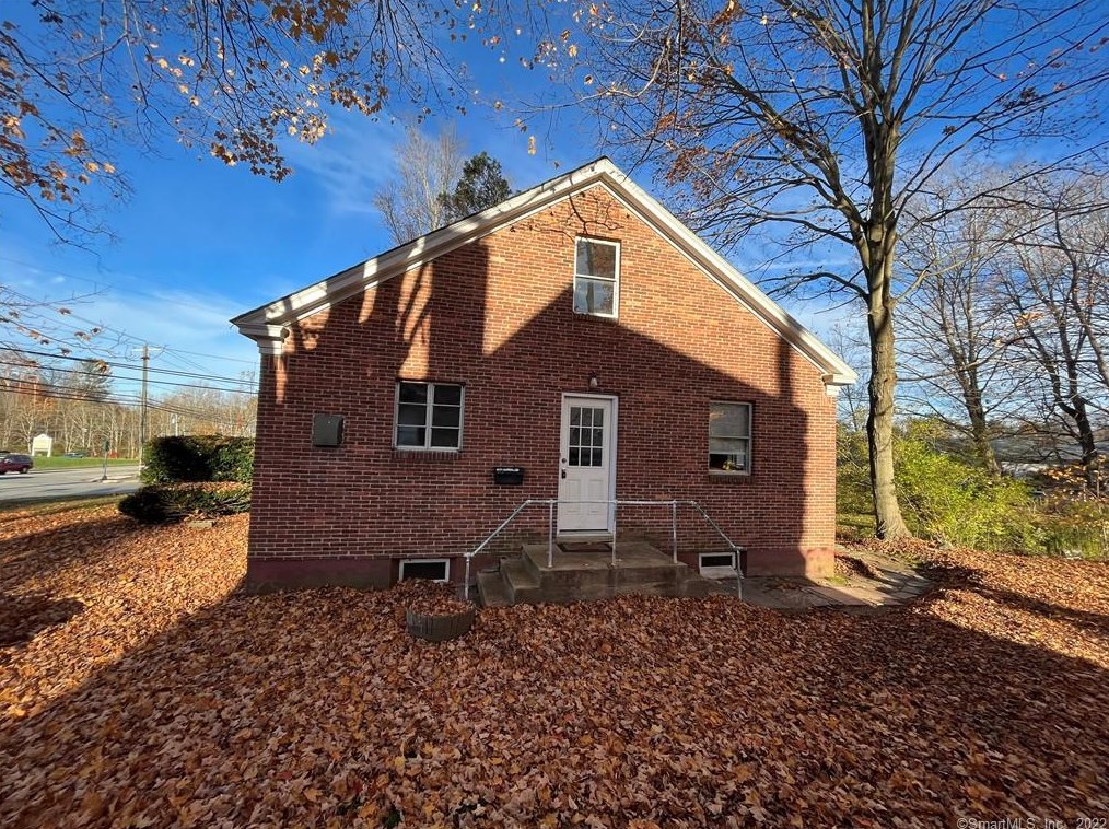 144 Broadway St, Colchester, CT 06415