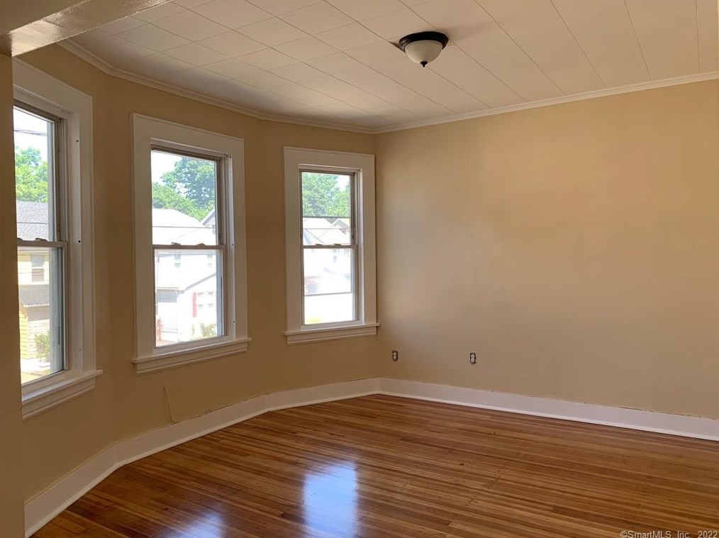 616 Bishop Ave #2, Bridgeport, CT 06610