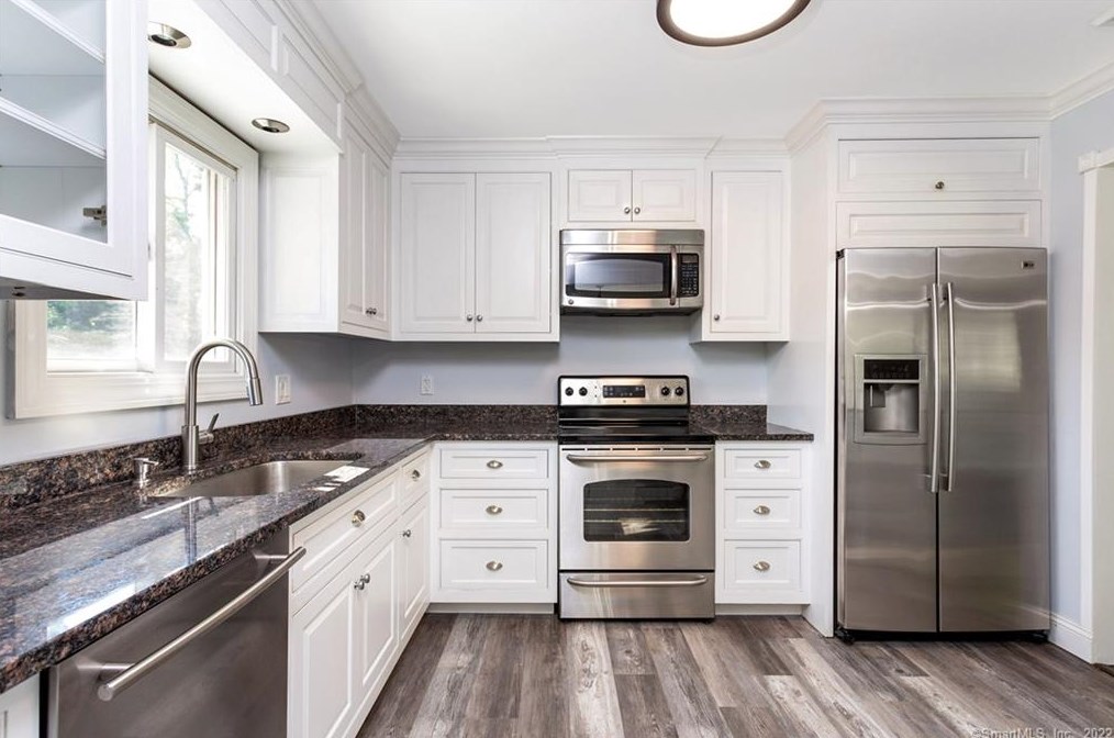 47 Gaylord Rd, Gaylordsville, CT 06755