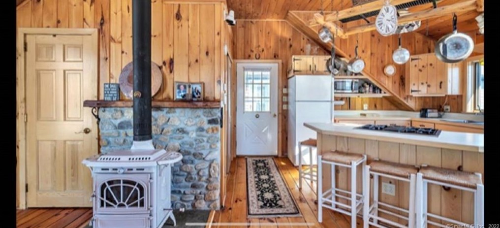 48 Swan Ave #a, Lyme, CT 06371
