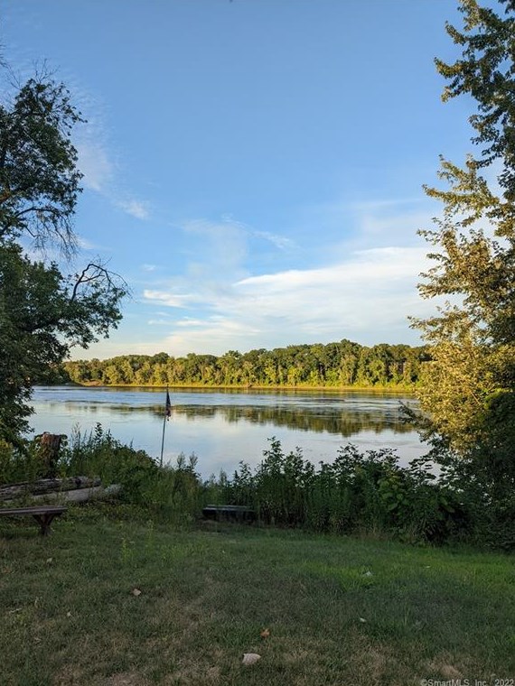 99 River Rd #1, Windsor Locks, CT 06096