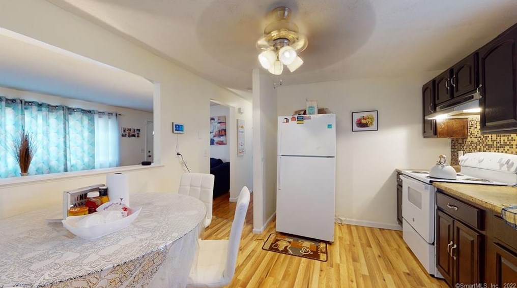 53 Baltic St, Hartford CT  06112-1202 exterior