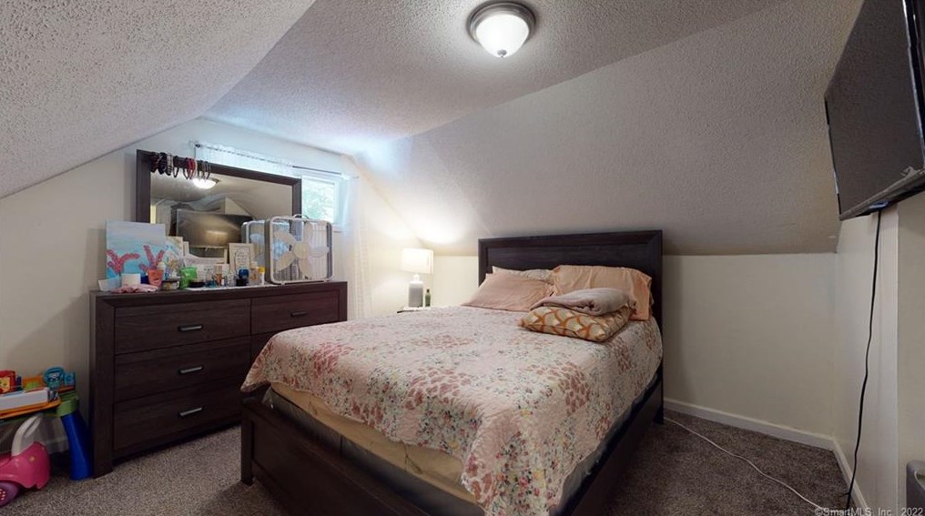 53 Baltic St, Hartford CT  06112-1202 exterior