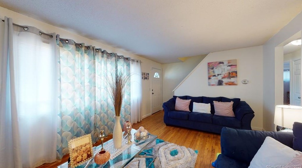 53 Baltic St, Hartford CT  06112-1202 exterior