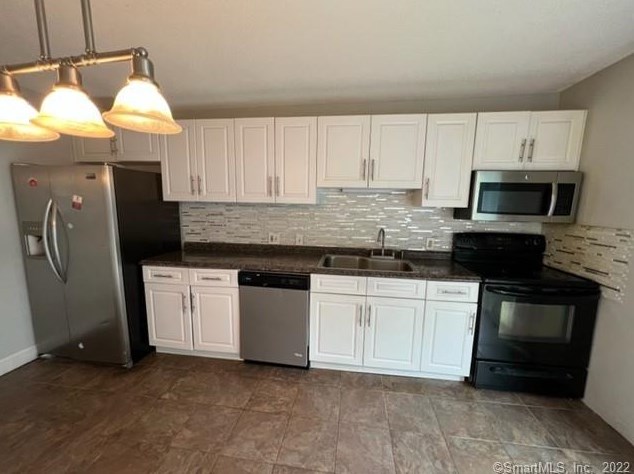 90 Wakelee Rd #2, Waterbury, CT 06705