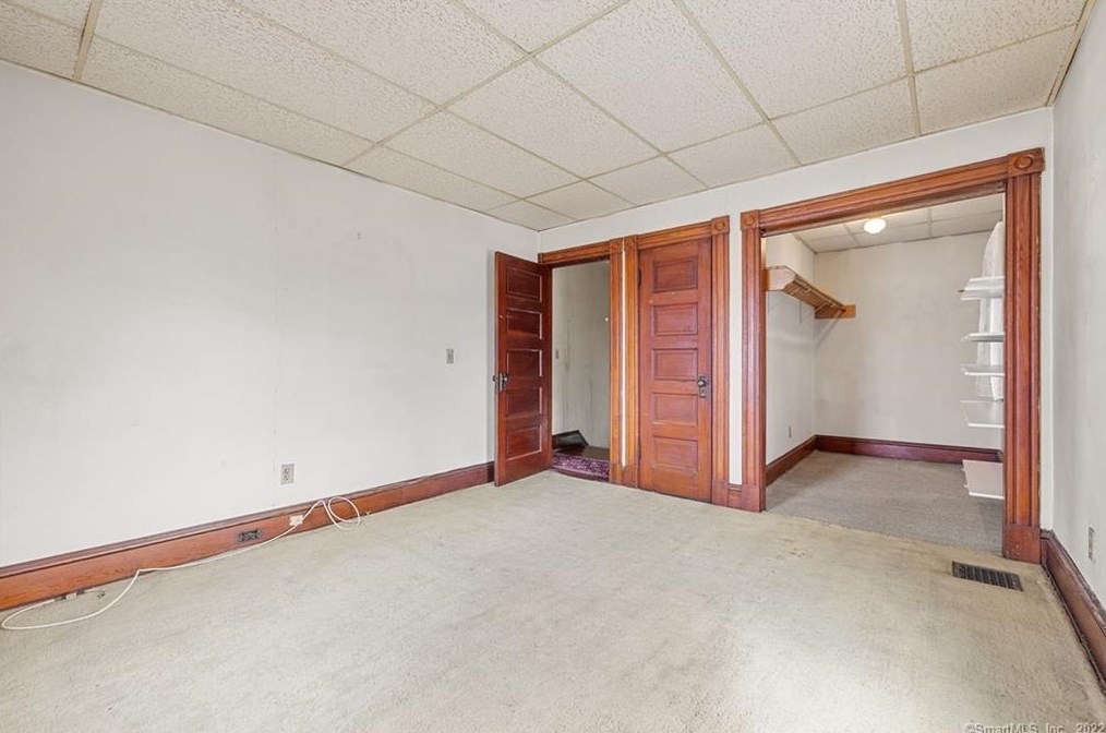 152 Glendale Ave, Hartford CT 06106-3004 exterior