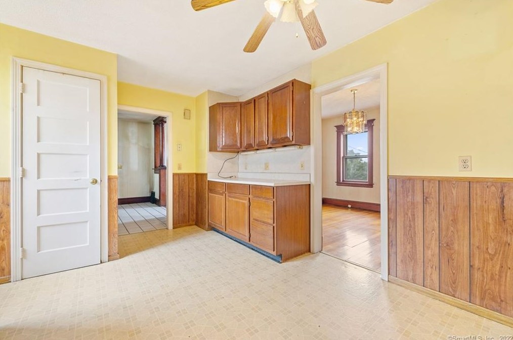 152 Glendale Ave, Hartford CT 06106-3004 exterior