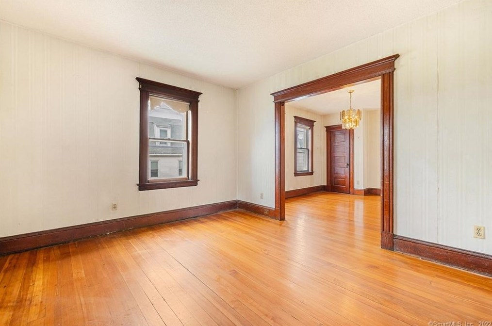 152 Glendale Ave, Hartford CT 06106-3004 exterior