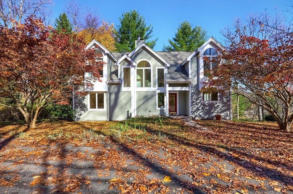1 Breeze Hill Rd, Danbury, CT 06811