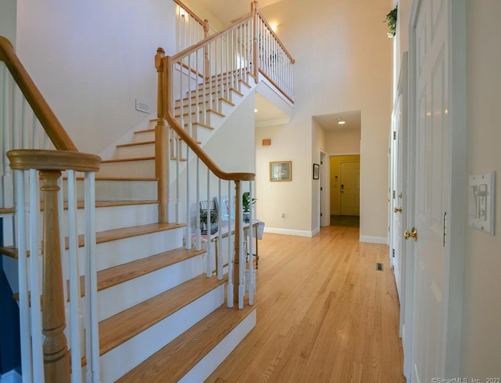16 Marie, Wallingford, CT 06492