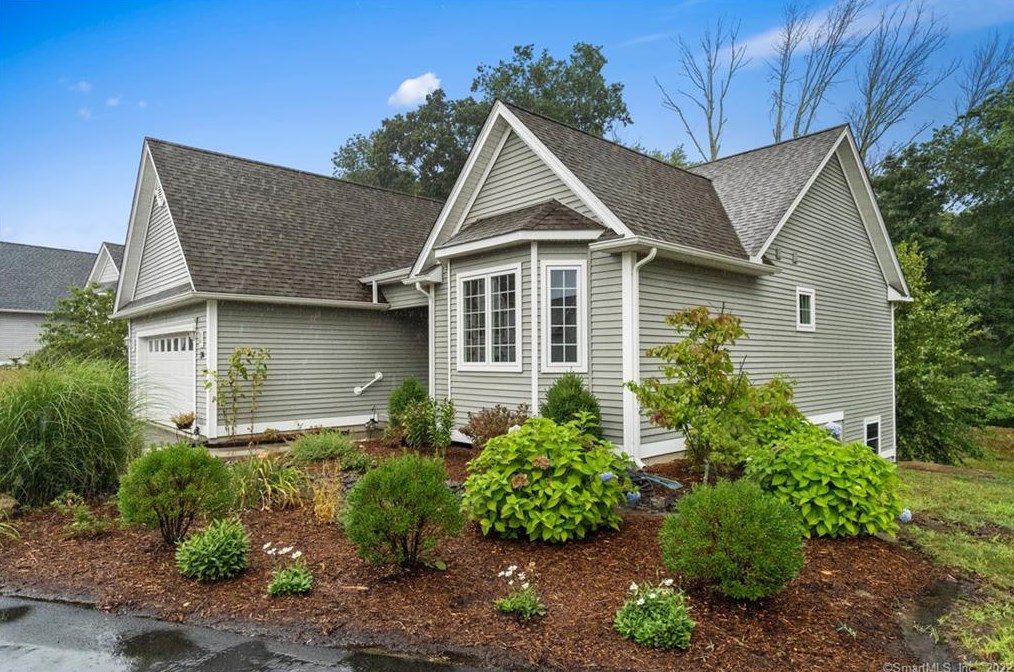 94 Stonehouse Rd #34, Coventry, CT 06238