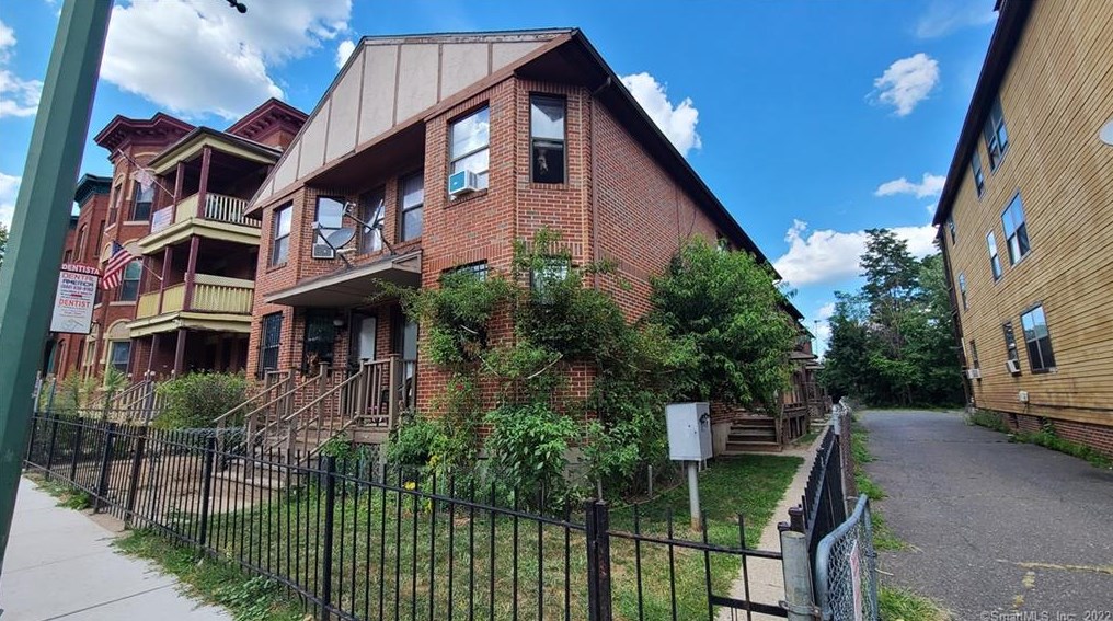 178 Park St #d, Hartford, CT 06106