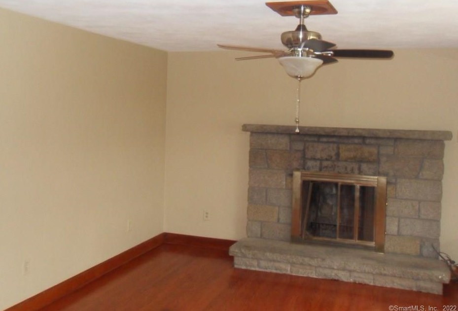 38 Grove St, Vernon CT  06066-3704 exterior