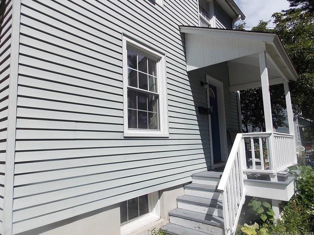 3 Stebbins Brook Ln, Simsbury CT  06070-2452 exterior