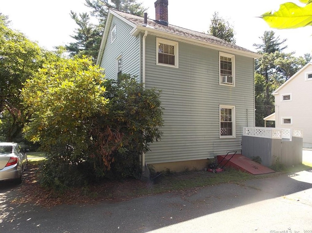 3 Stebbins Brook Ln, Simsbury CT  06070-2452 exterior