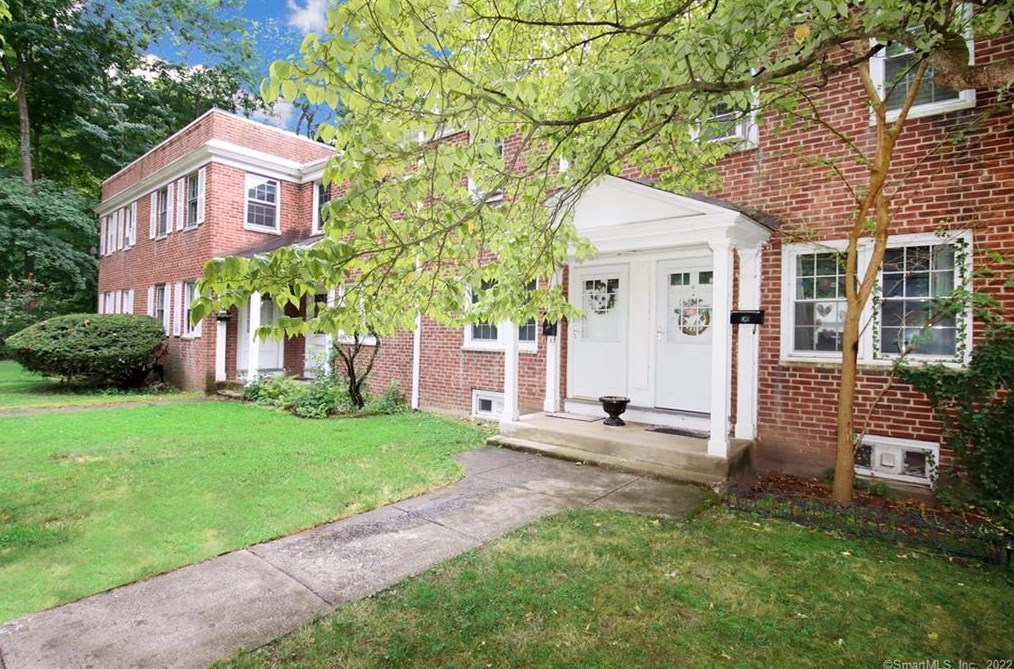 18 Bridge St, Union City CT  06770-2800 exterior