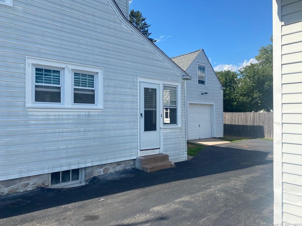 475 Meriden Ave, Southington, CT 06489