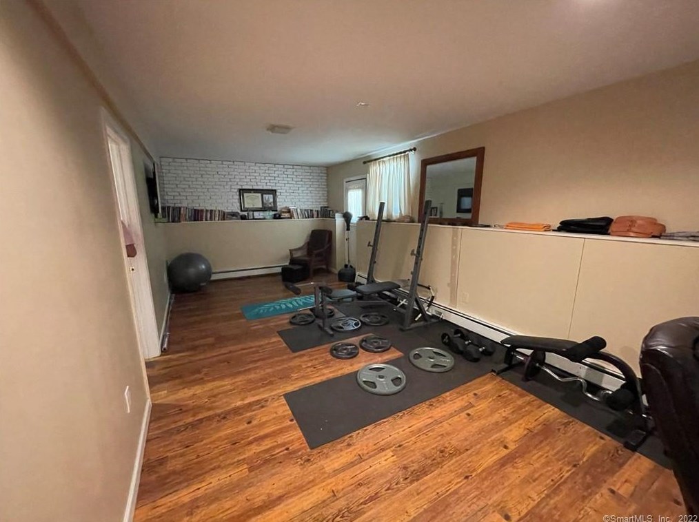 48 Tolli Ter, New Haven CT  06512-3159 exterior