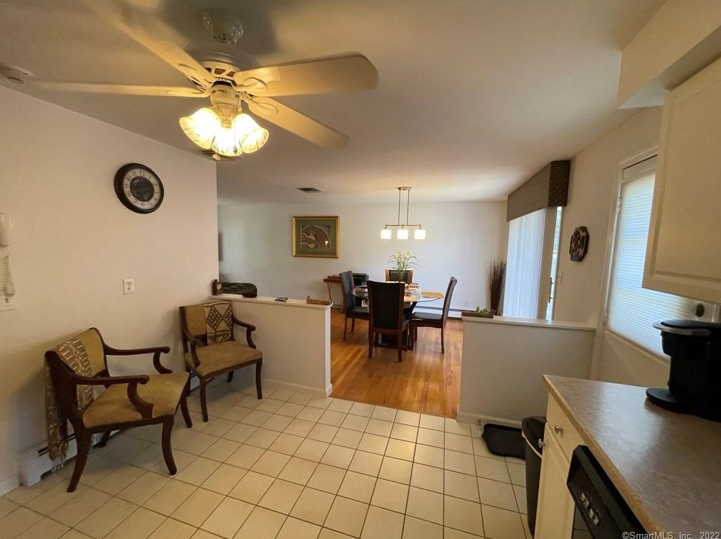 48 Tolli Ter, New Haven CT  06512-3159 exterior