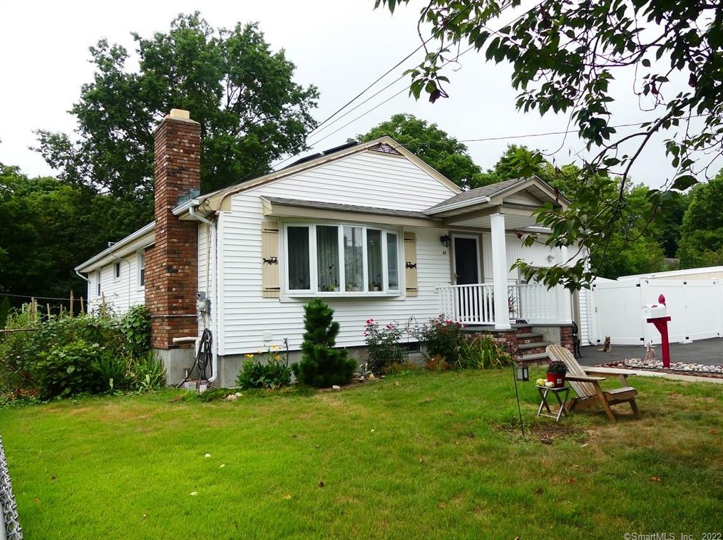 25 Lovell Pl, Stratford, CT 06615