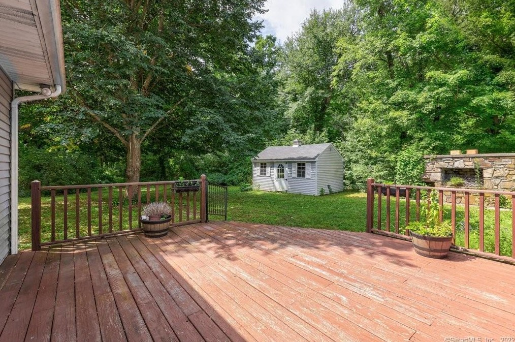 161 Heritage Rd, Putnam, CT 06260