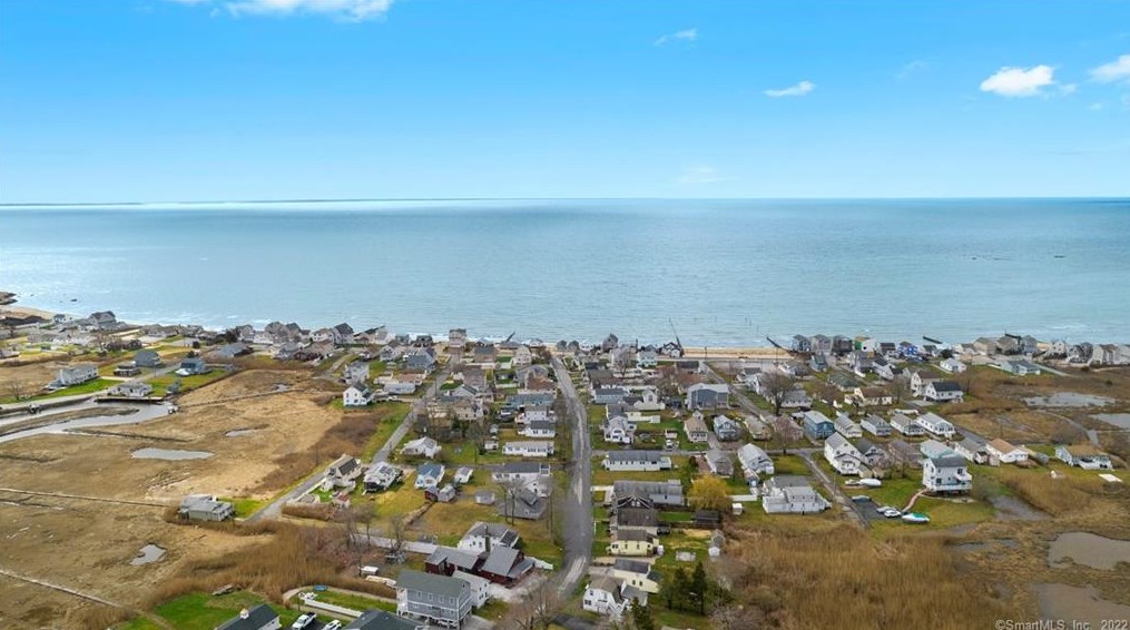 102 Chalker Beach Rd, Fenwick, CT 06475