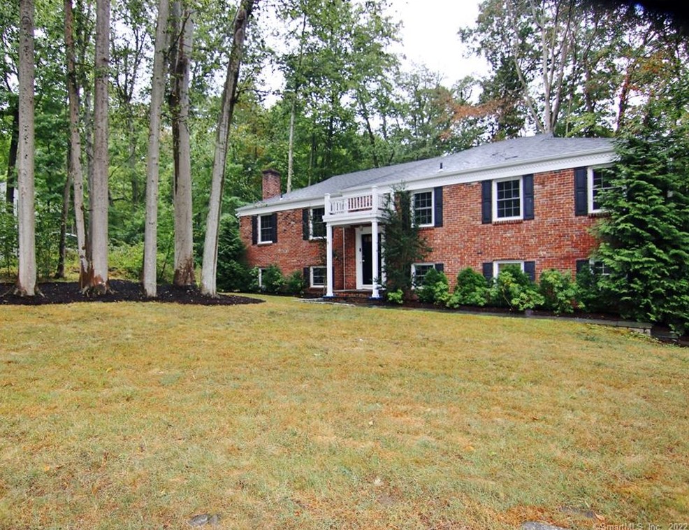 82 W Trail, Stamford, CT 06903